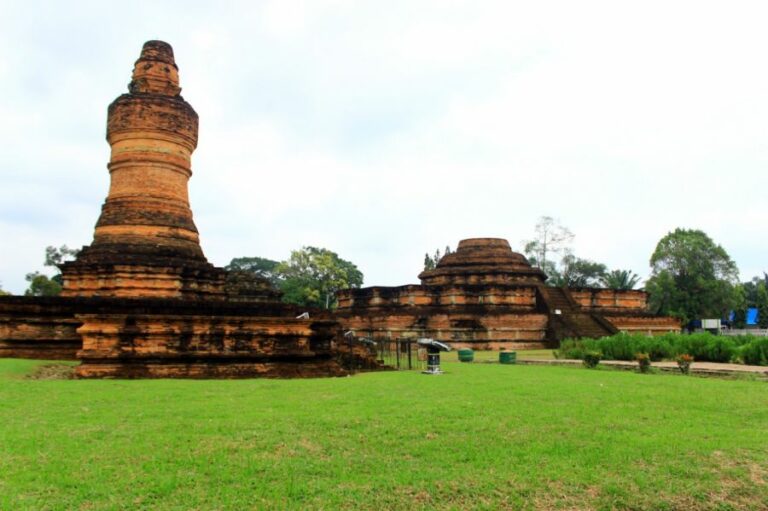 jelajahi-keindahan-candi-muara-takus-di-kabupaten-anda