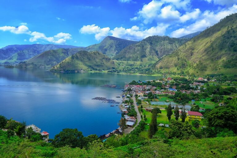 10-destinasi-wisata-favorit-dengan-alasan-menarik-di-hatimu