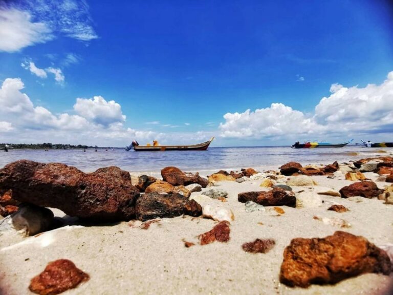 10-pantai-terbaik-di-dumai-untuk-objek-wisata-paling-menarik