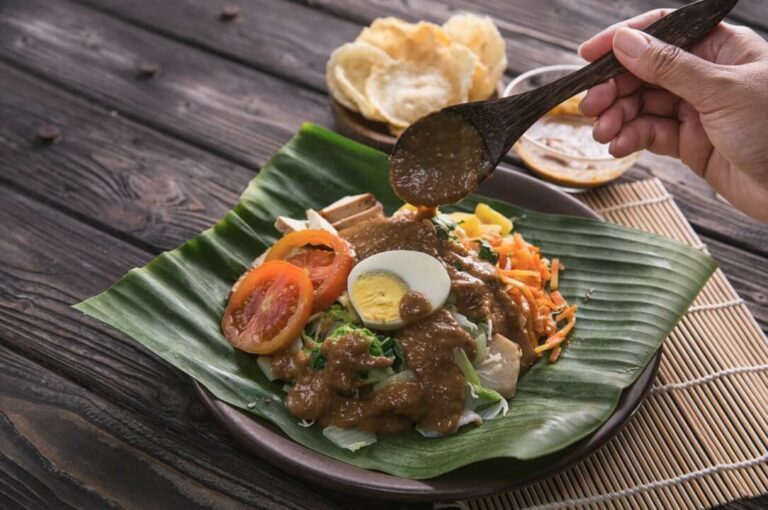 10-tempat-makan-terbaik-di-grand-wisata-untuk-menyantap-kuliner