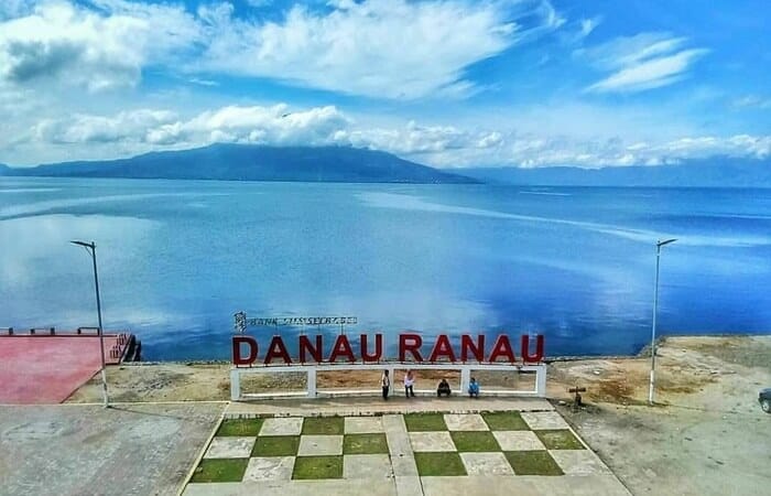 berlibur-ke-wisata-danau-ranau-yang-menakjubkan