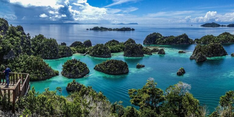 contoh-destinasi-wisata-paling-memikat-di-indonesia