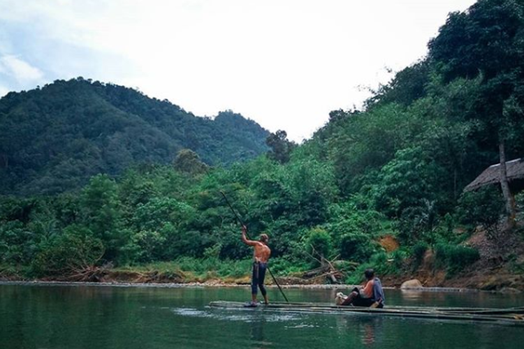 jelajahi-sejarah-melalui-laporan-wisata-penuh-petualangan