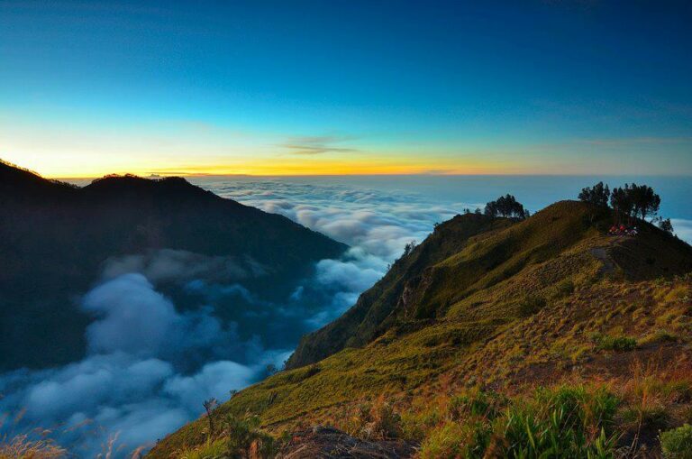 menikmati-keindahan-gunung-rinjani-wisata-alam-terpopuler-di-indonesia