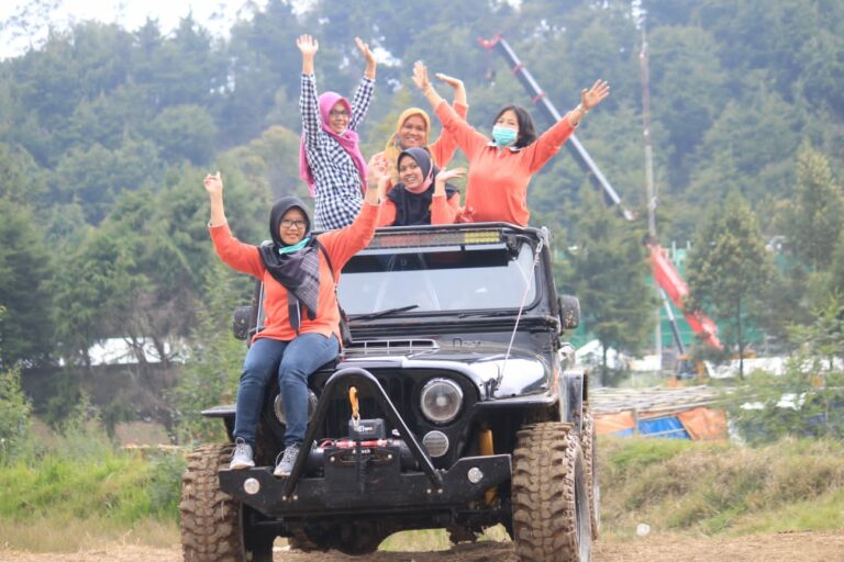 paket-wisata-jeep-dieng-seru-dan-mengasyikkan