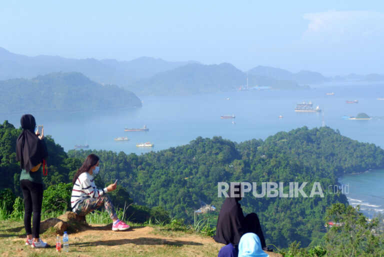 pilih-jenis-wisata-favoritmu-pantai-gunung-atau-sejarah