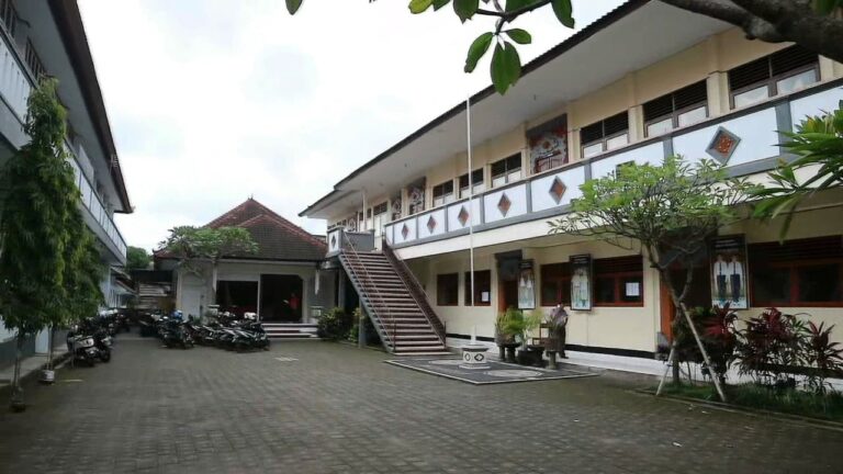 sma-surya-wisata-sekolah-terbaik-di-kota-dengan-kurikulum-menarik