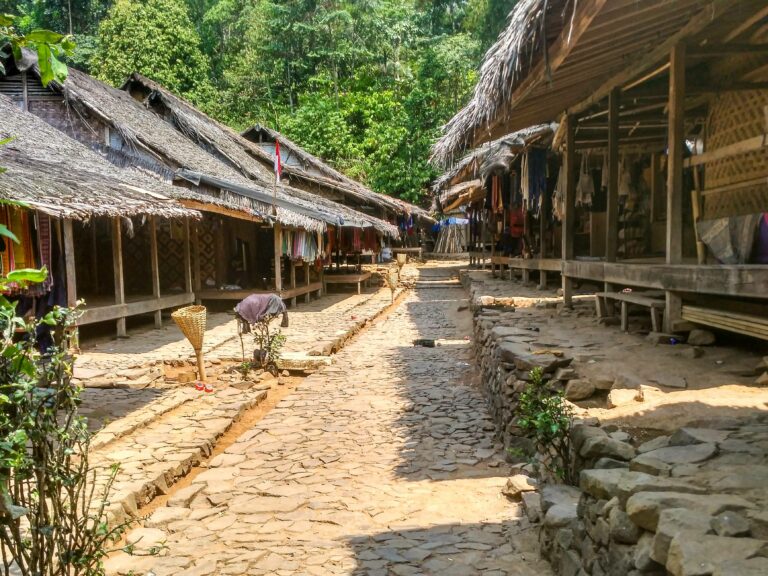 menikmati-pesona-wisata-kampung-marengo-baduy-luar-8-kata